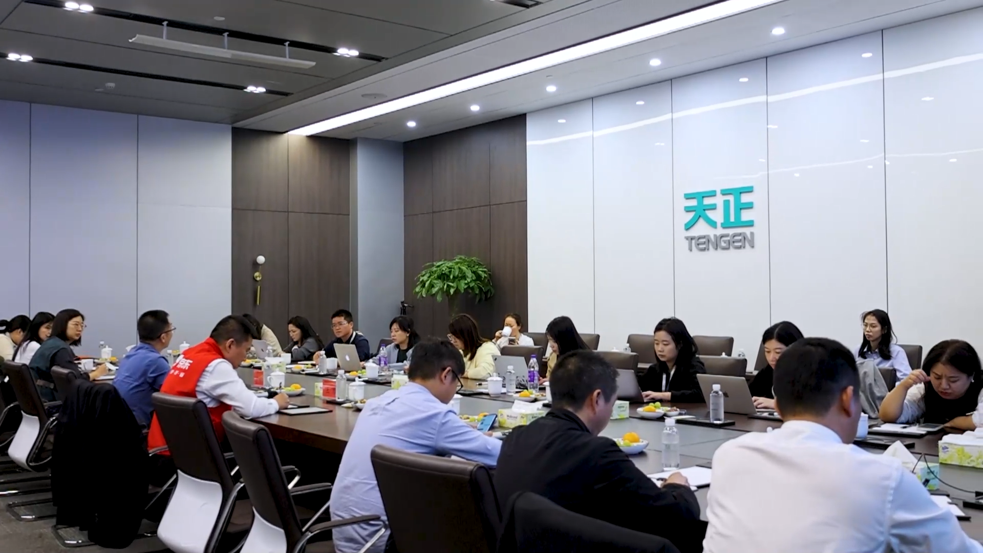 京东工业走进凯发k8网站，探访产业数智化之路！